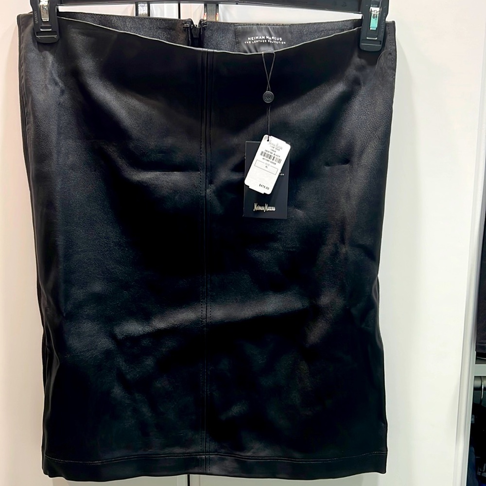 Leather front skirt w stretch cloth back